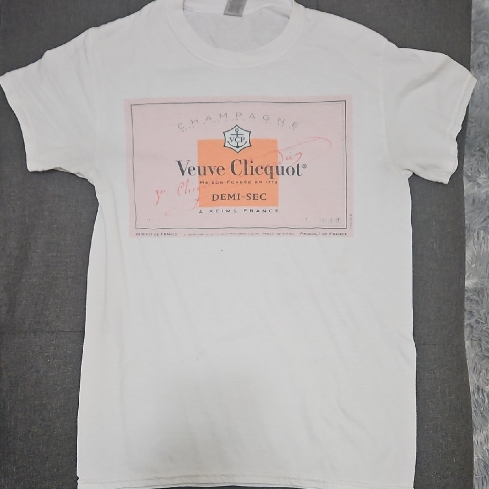 Fashion T-shirt Size Small